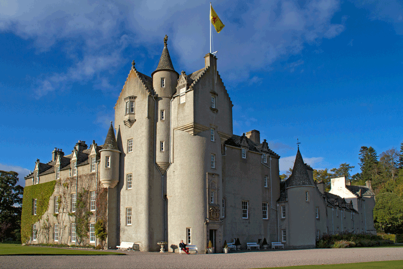 Ballindalloch Castle